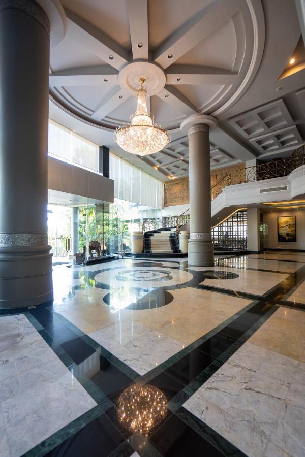 The Grand Riverside Hotel Phitsanulok Eksteriør billede