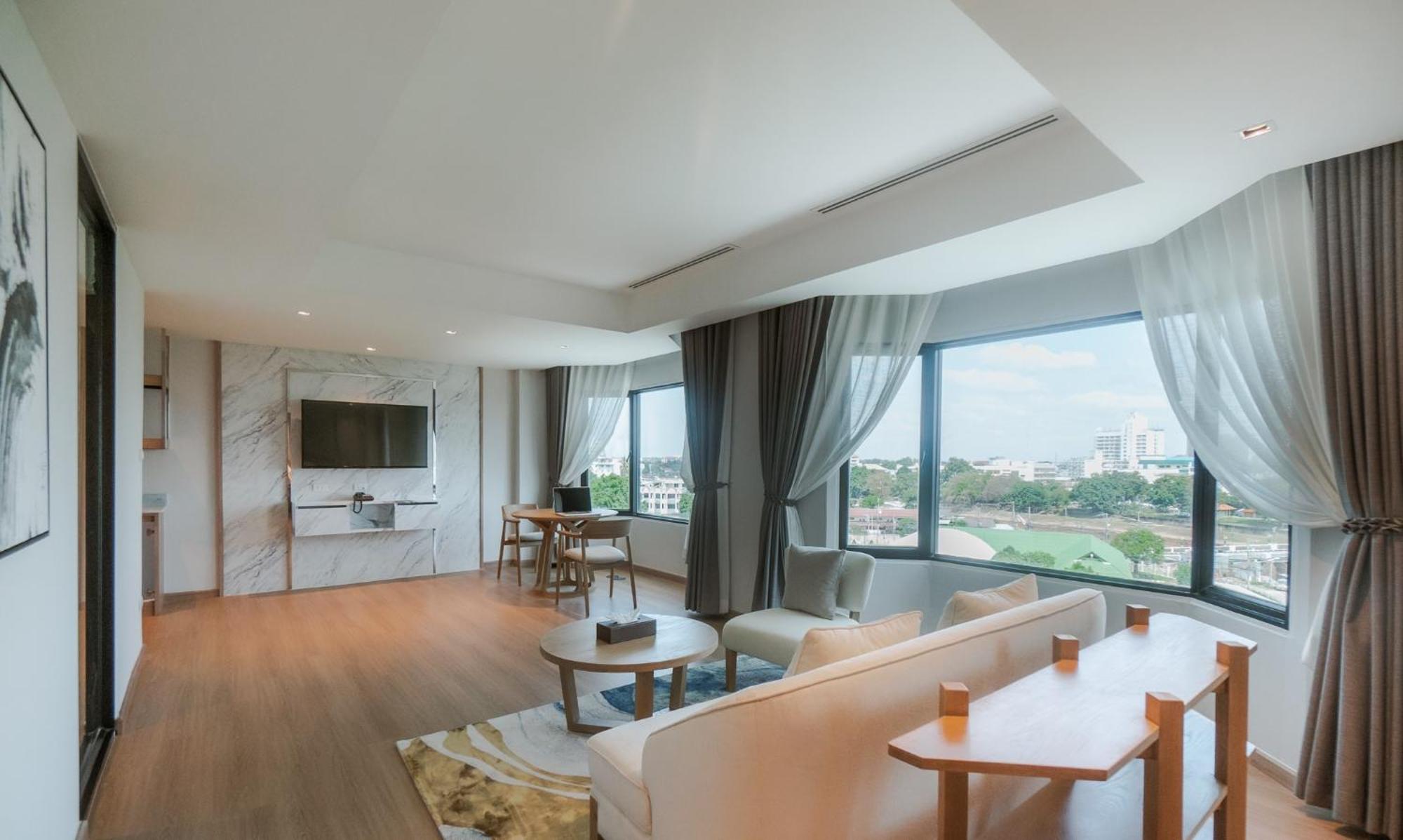 The Grand Riverside Hotel Phitsanulok Eksteriør billede